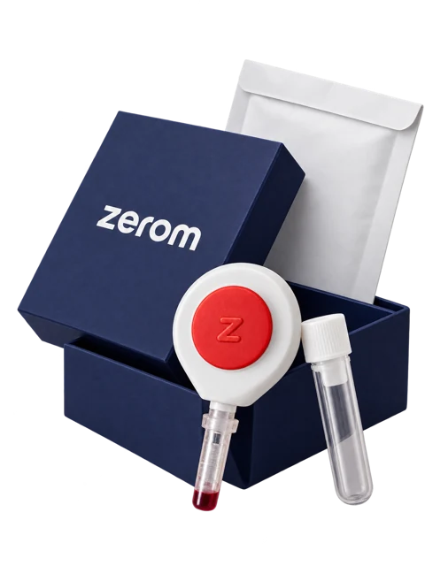Il kit Zerom aperto: il dispositivo per il prelievo, la provetta e la busta per il ritorno.